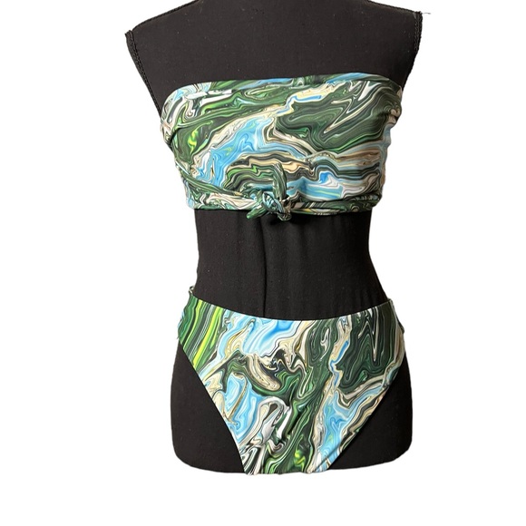 Carlos Santana 437 X Mayfair Group
Paradiso Bikini Leo Top & bottom  Size M - Picture 3 of 6